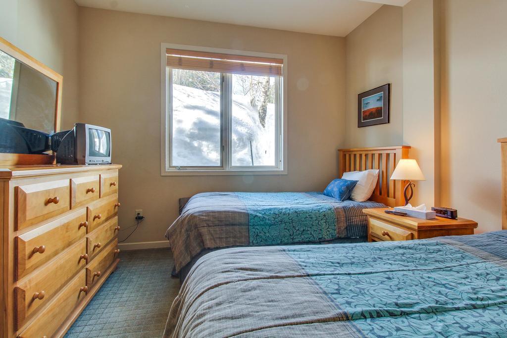 Mammoth Green Condos Маммот Лейкс Экстерьер фото